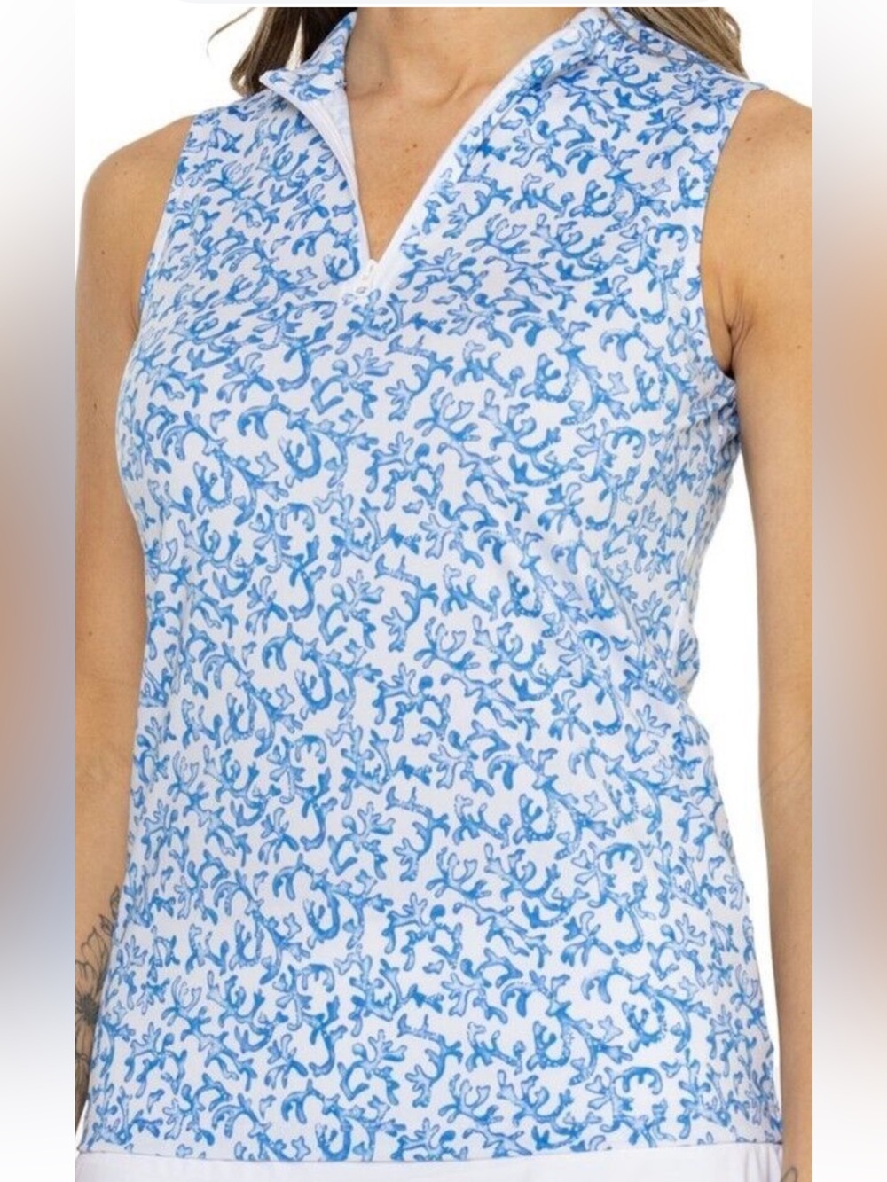 Tommy Bahama Blue White Coral Reef size M
